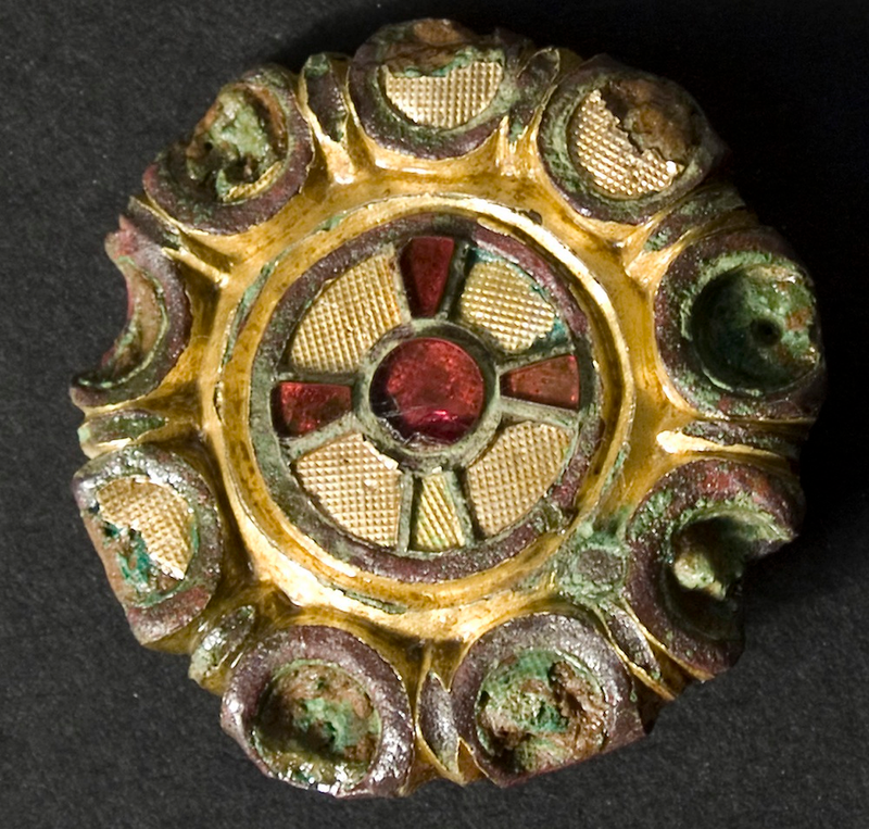 Illustration for article titled 1,000 Year-old Viking Jewelry Found On Danish Farm